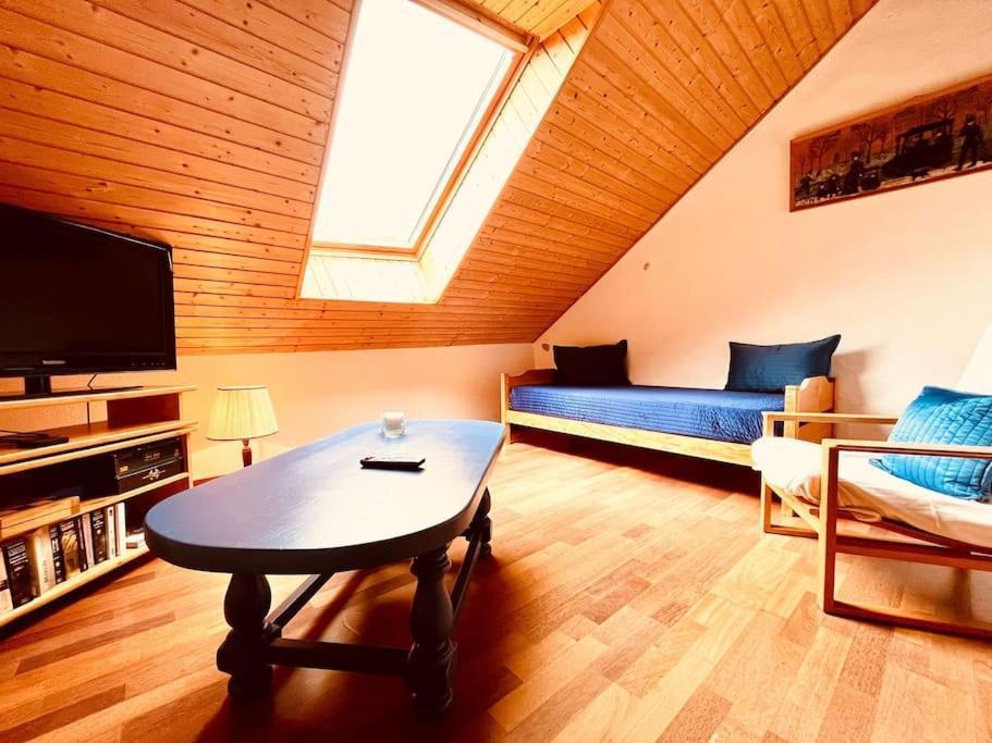 Charmant Appartement De Vacances Alta Ripa Hauterive  Exterior photo